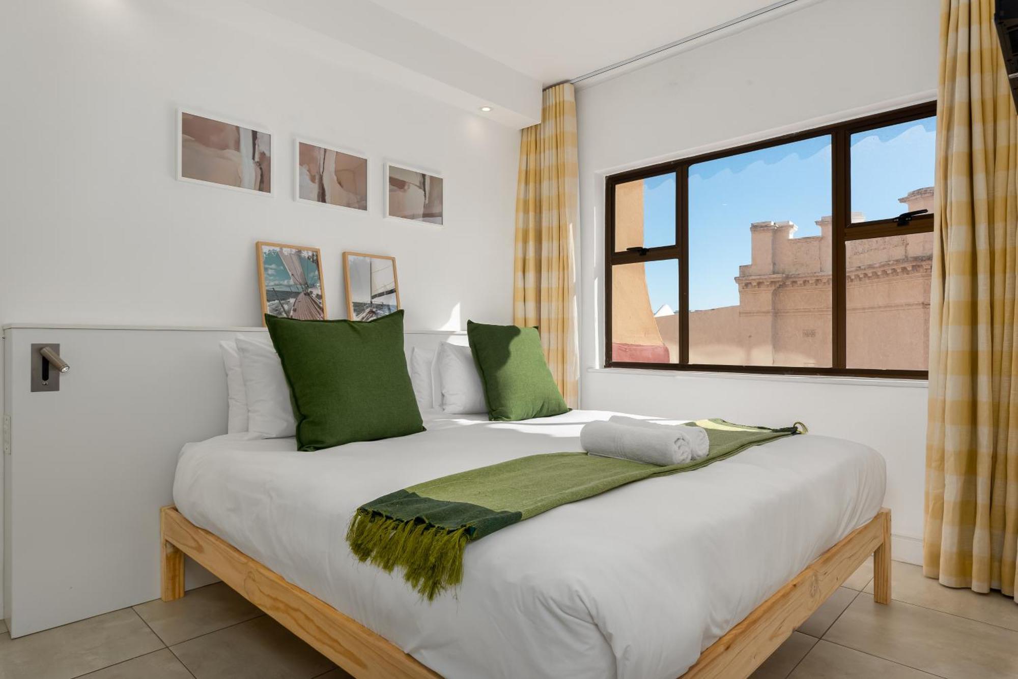 1 Hillendale Apartment *